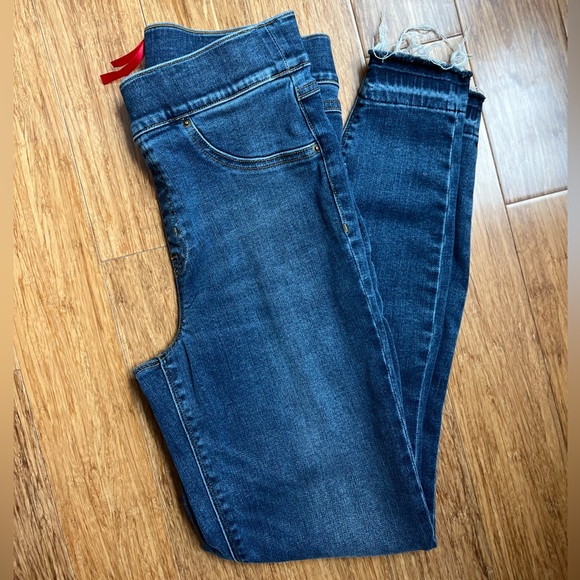 Spanx distressed skinny jeans size Medium Pullon - Picture 4 of 10